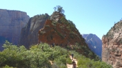 PICTURES/Angels Landing - Zion/t_Road to AL1.JPG